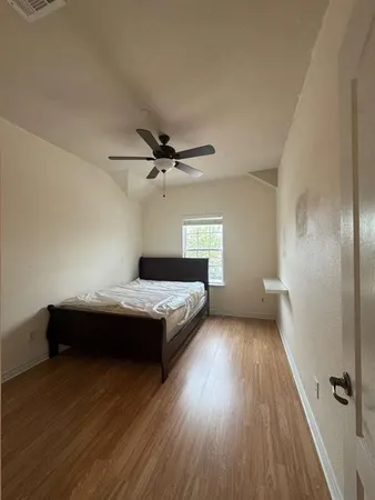 $2,300 | 5820 Stone Mountain Road, The Colony, TX 75056