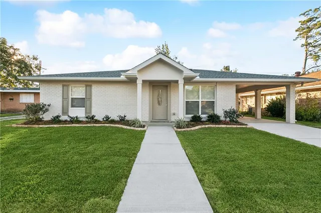 $2,400 | 530 Ashlawn Drive, Harahan, LA 70123