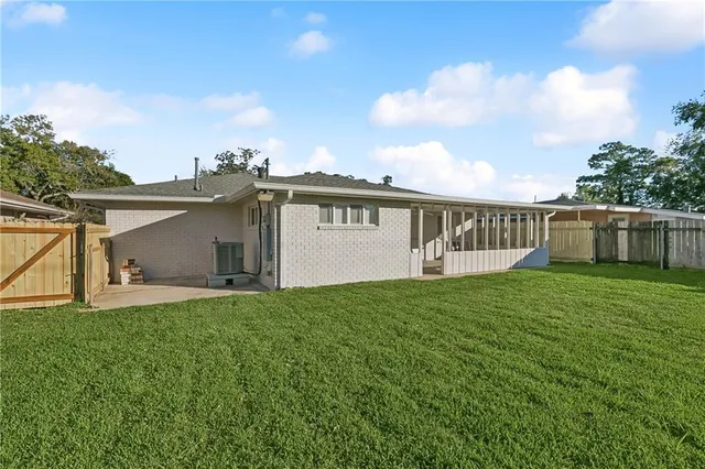 $2,400 | 530 Ashlawn Drive, Harahan, LA 70123