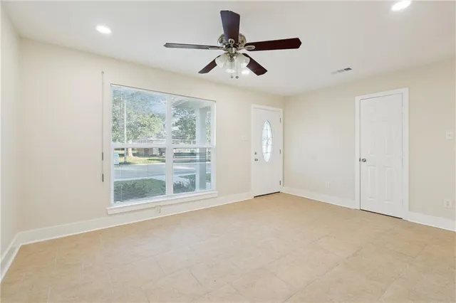 $2,400 | 530 Ashlawn Drive, Harahan, LA 70123