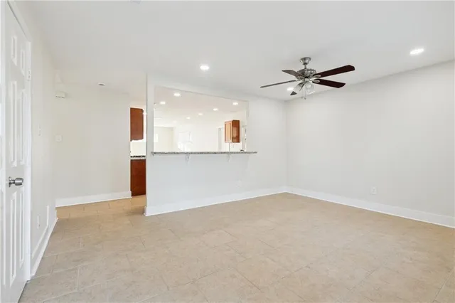 $2,400 | 530 Ashlawn Drive, Harahan, LA 70123