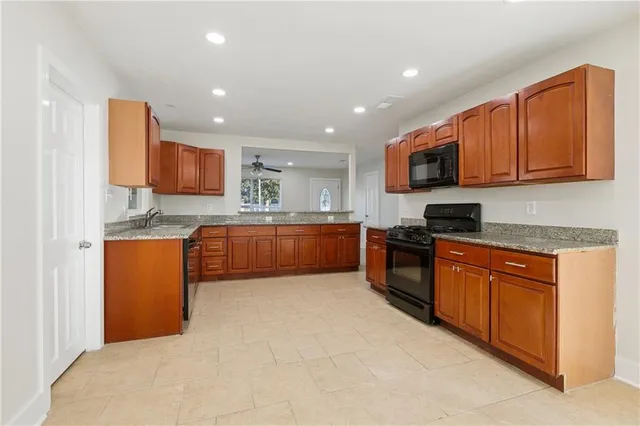 $2,400 | 530 Ashlawn Drive, Harahan, LA 70123