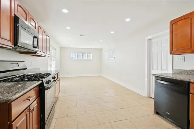 $2,400 | 530 Ashlawn Drive, Harahan, LA 70123