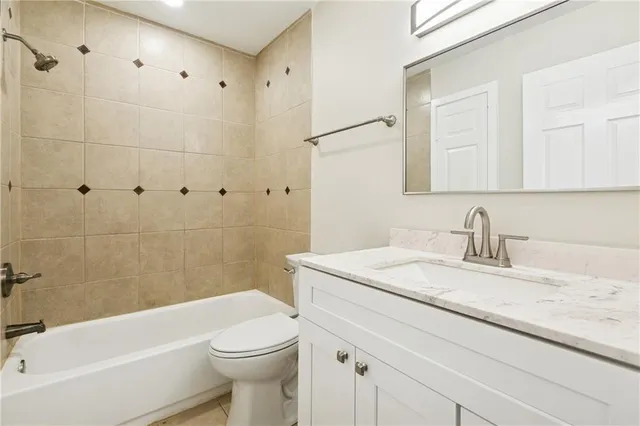 $2,400 | 530 Ashlawn Drive, Harahan, LA 70123