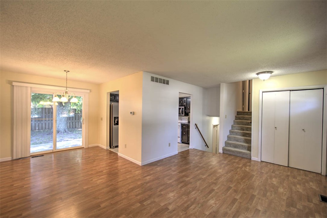 870 South Green Meadow Drive Decatur, IL 62521 - Photo 7 of 27