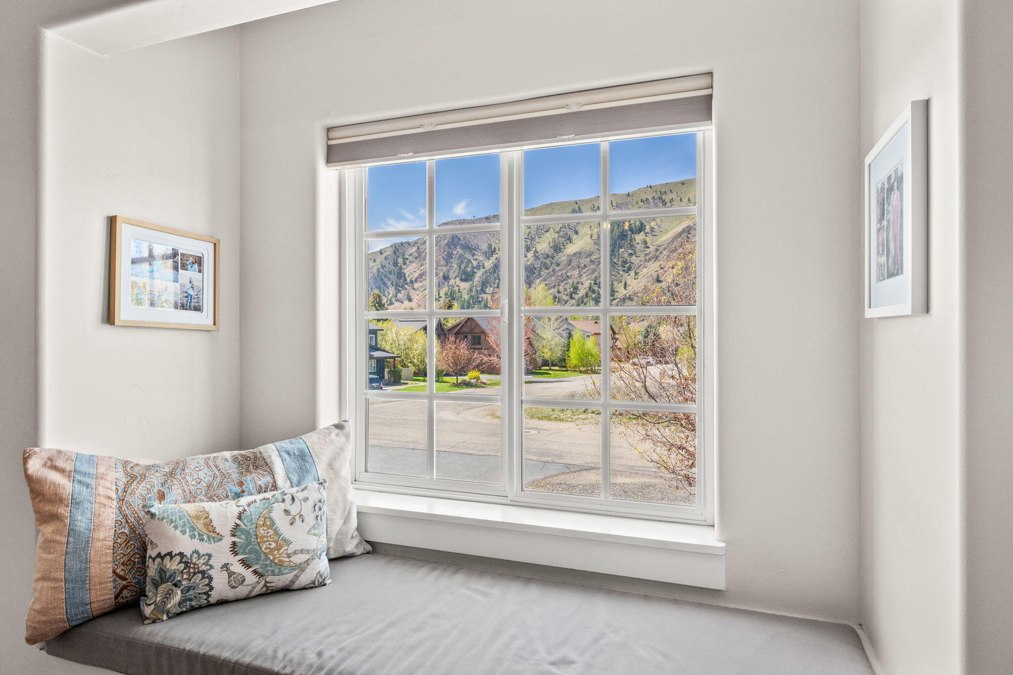 320 Cranbrook Road Hailey, ID 83333 - Photo 16 of 23 Primary Window Seat with View