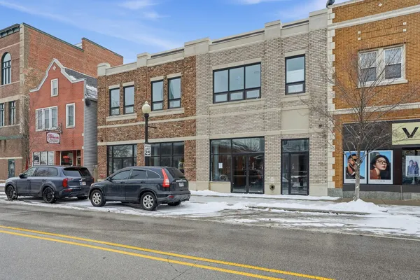 $2,400 | 1540 119th Street, Unit 201, Whiting, IN 46394