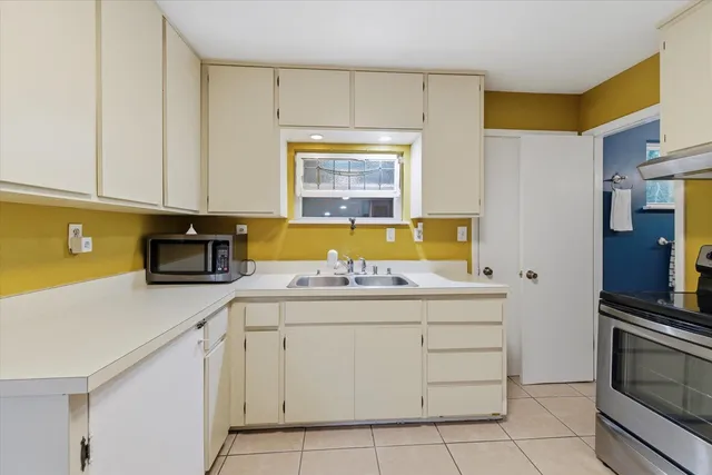 $279,500 | 1950 Longview Drive, Tallahassee, FL 32303