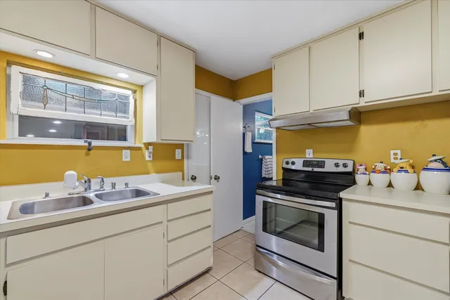 $279,500 | 1950 Longview Drive, Tallahassee, FL 32303