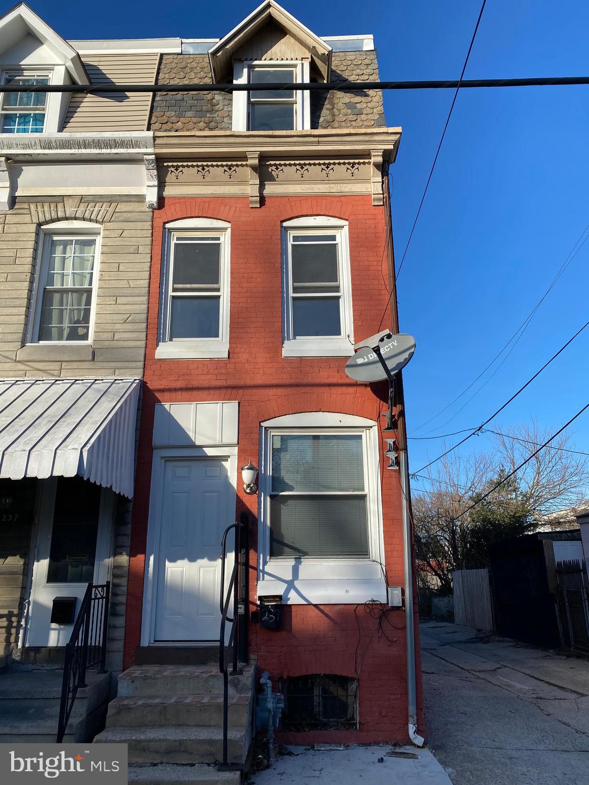 239 Exeter Street Reading, PA 19601 - Photo 1 of 14 Gallery Image 1