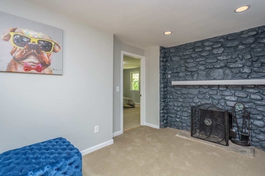 65 Carter Road Worcester, MA 01609 - Photo 14 of 21 Gallery Image 14