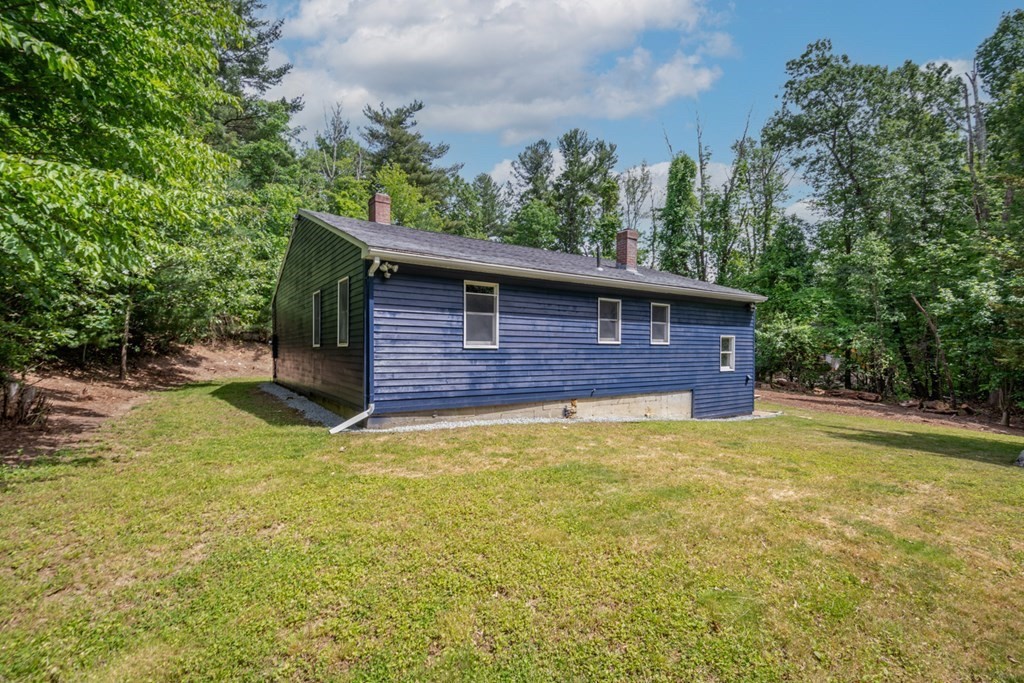 65 Carter Road Worcester, MA 01609 - Photo 18 of 21 Gallery Image 18