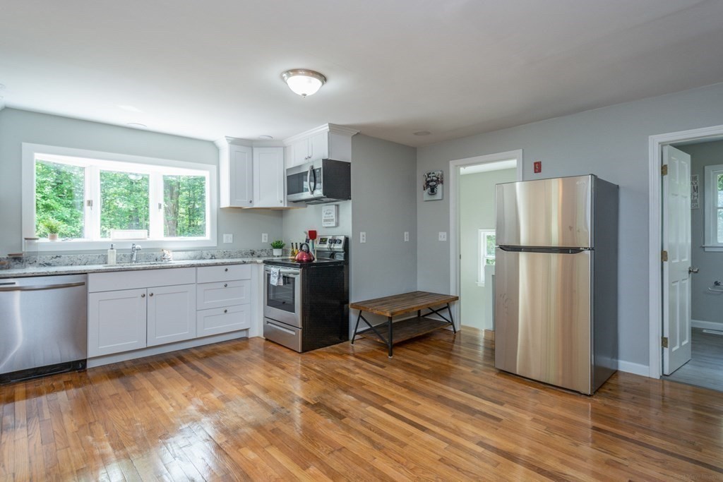 65 Carter Road Worcester, MA 01609 - Photo 5 of 21 Gallery Image 5