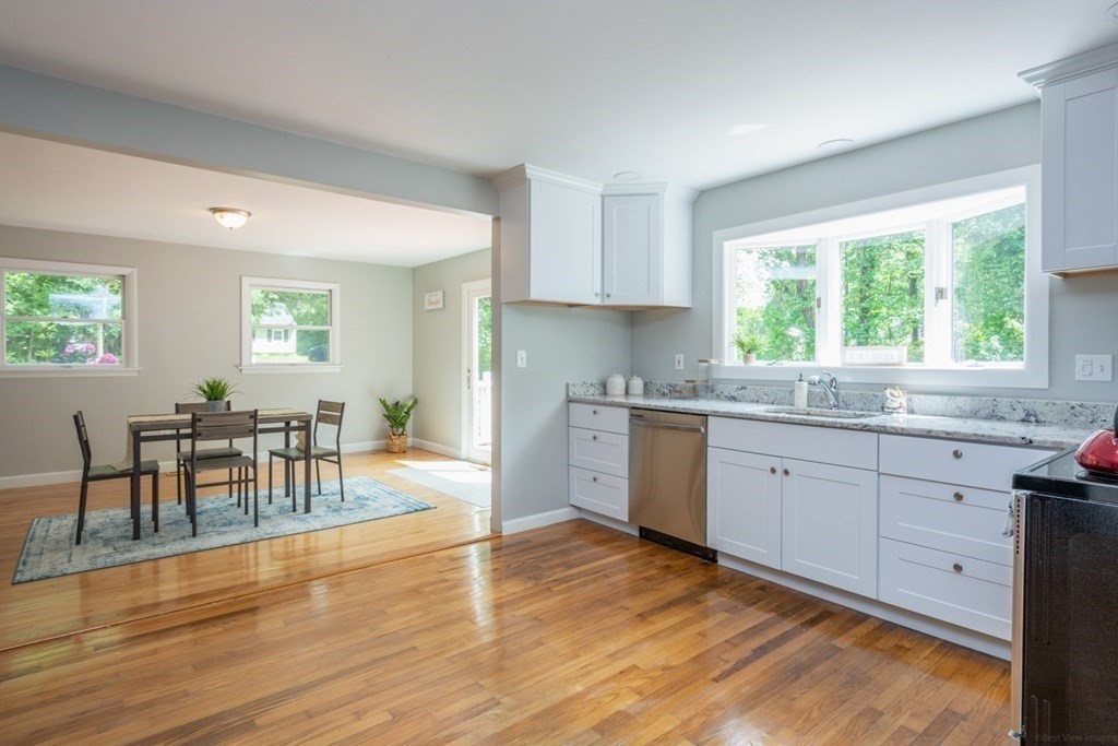 65 Carter Road Worcester, MA 01609 - Photo 6 of 21 Gallery Image 6