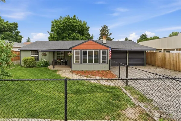 $470,000 | 348 North Kentucky Avenue, East Wenatchee, WA 98802