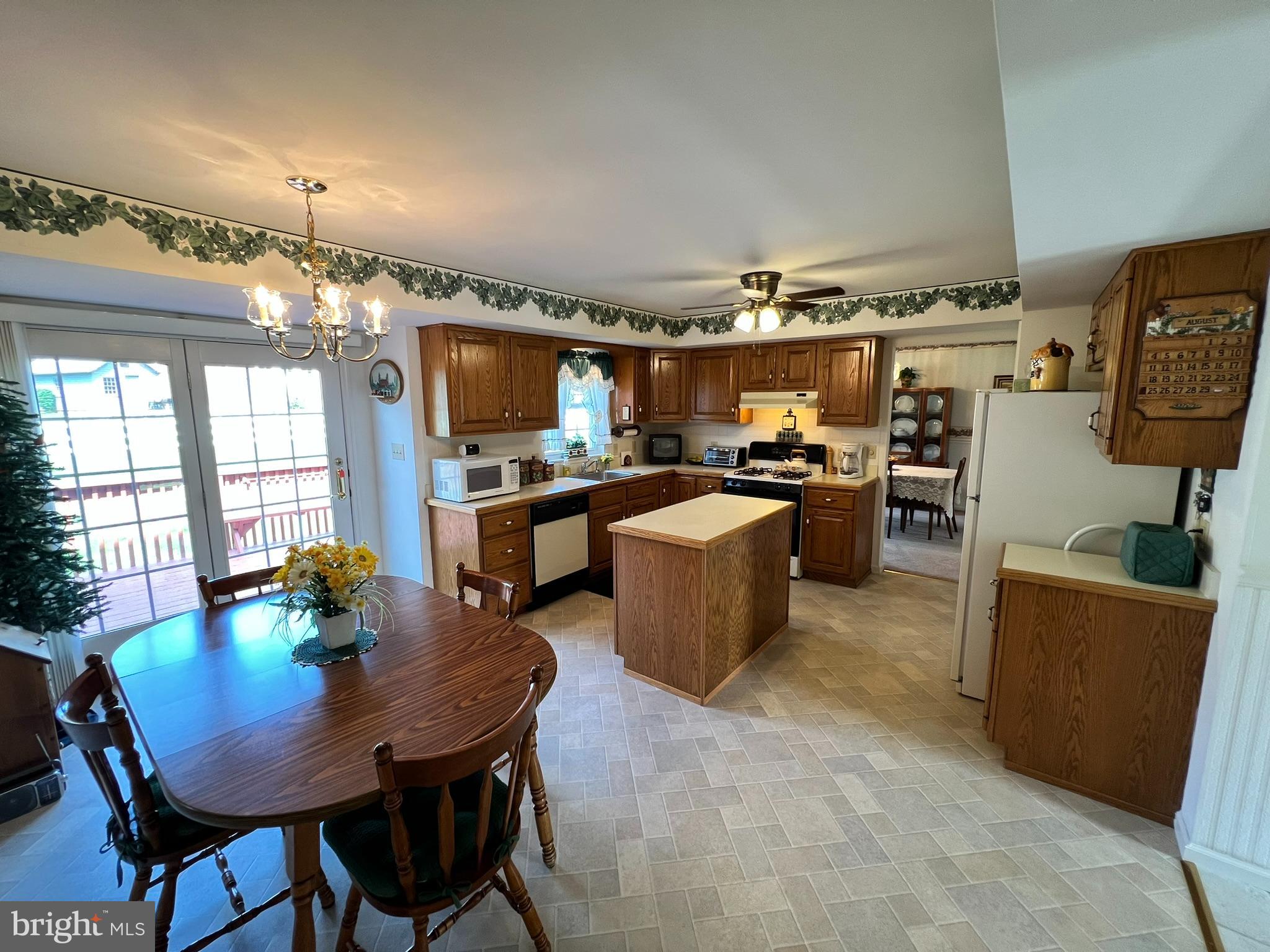 4571 Green Tree Road Reading, PA 19606 - Photo 13 of 27