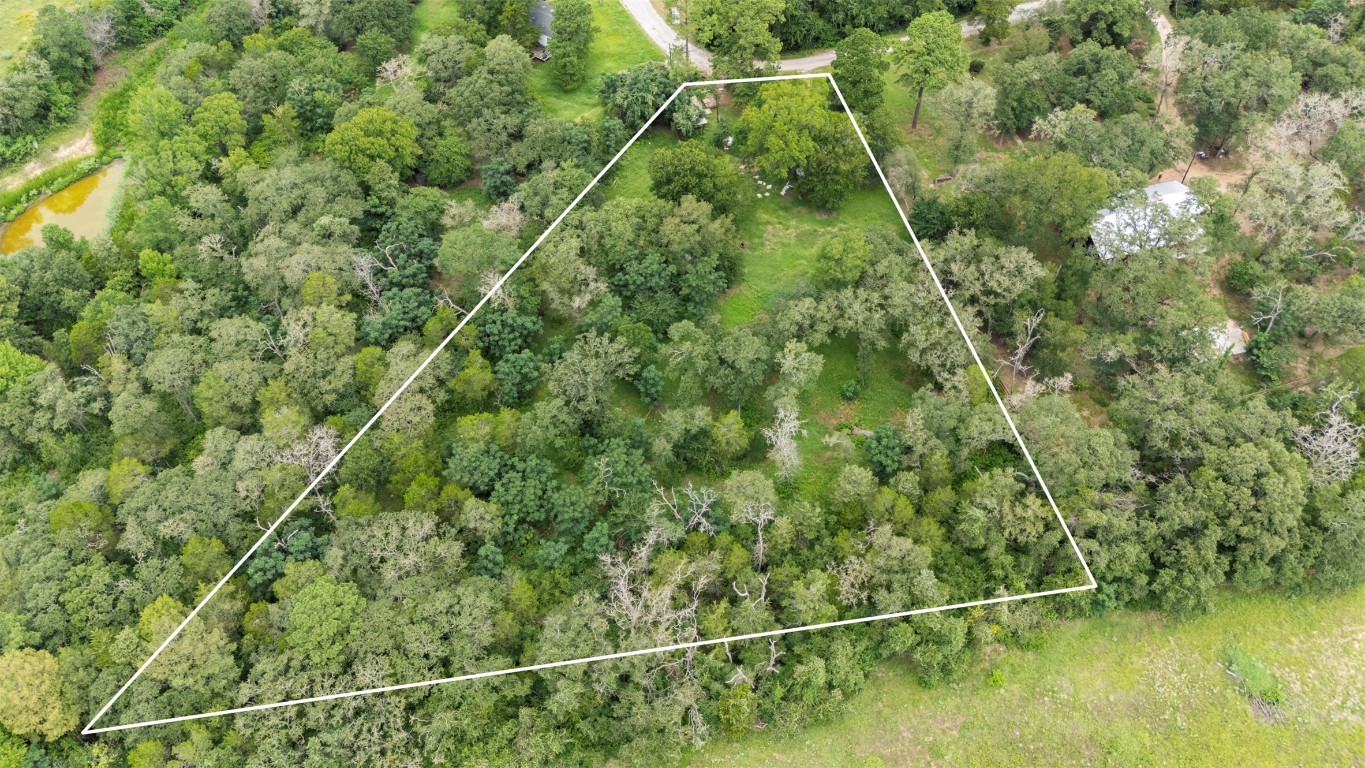 140 Rice Avenue Bastrop, TX 78602 - Photo 20 of 33 a view of a yard