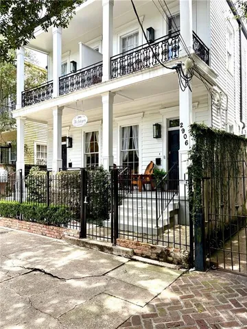 $1,900 | 2906 Prytania Street, Unit 203, New Orleans, LA 70115