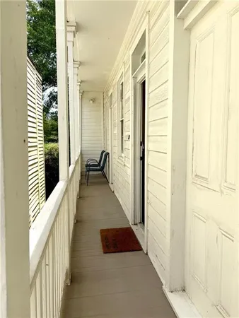 $1,900 | 2906 Prytania Street, Unit 203, New Orleans, LA 70115