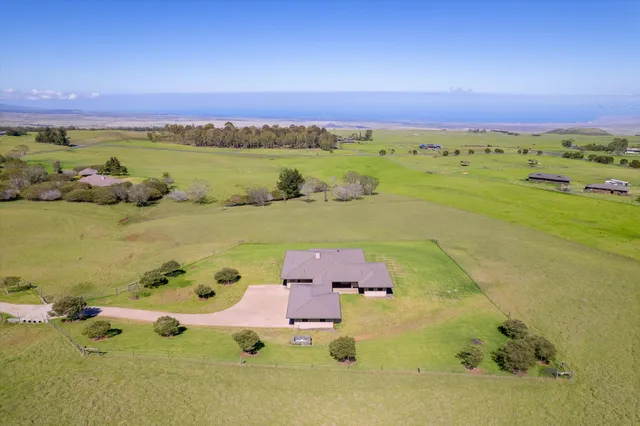 a view of an ocean and room