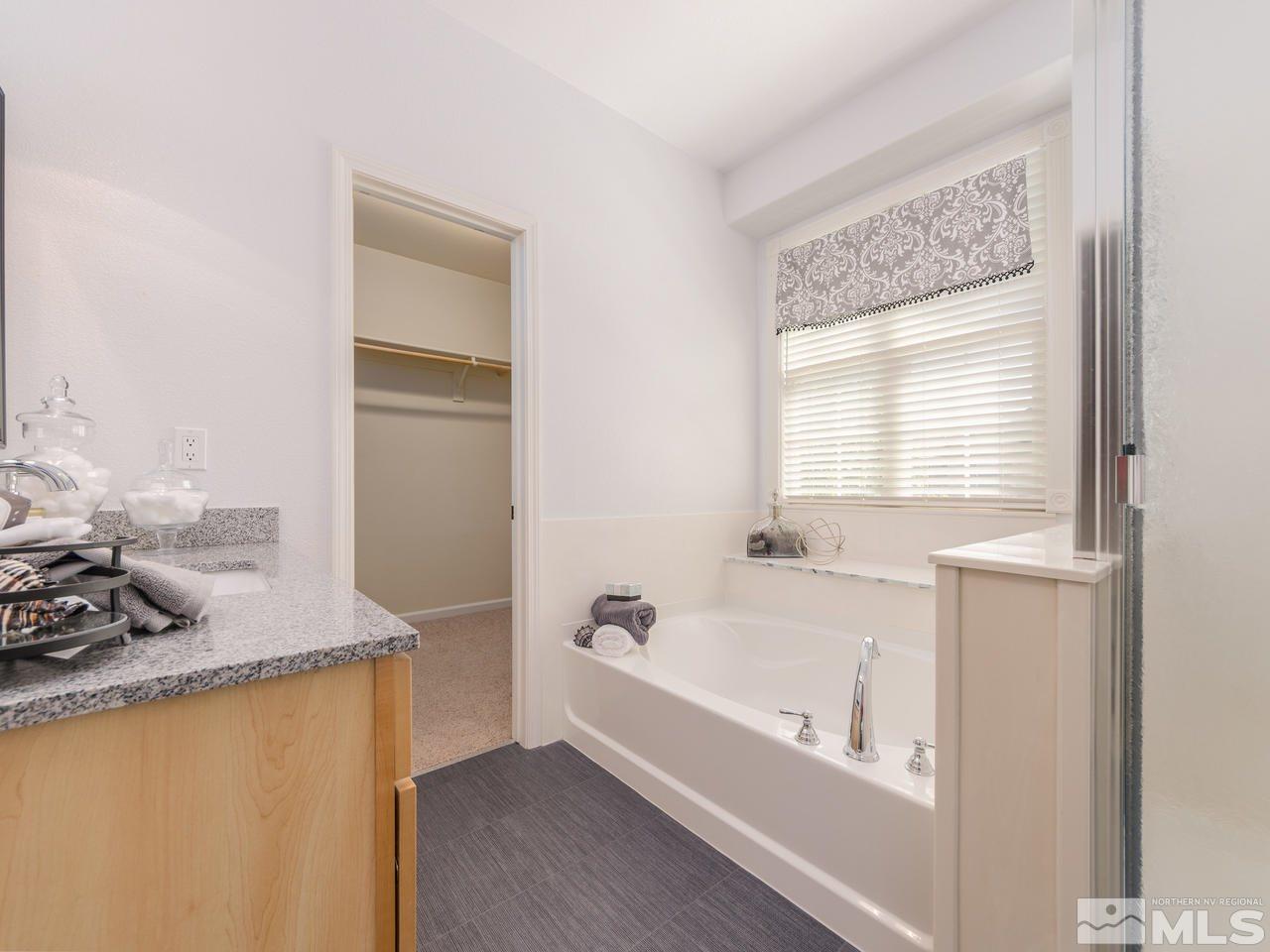 11027 Lamour Lane Reno, NV 89521 - Photo 13 of 23 Photo 13