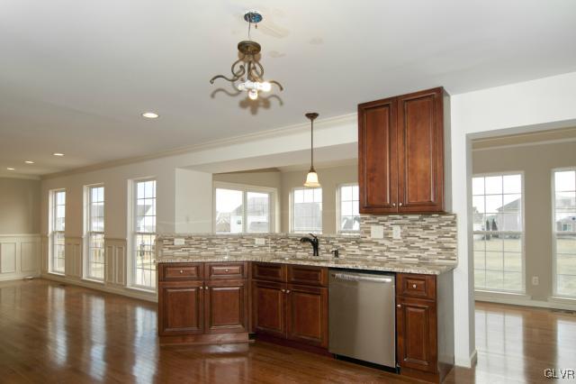 3216 Fox Hill Road Easton, PA 18045 - Photo 8 of 50 Gallery Image 8
