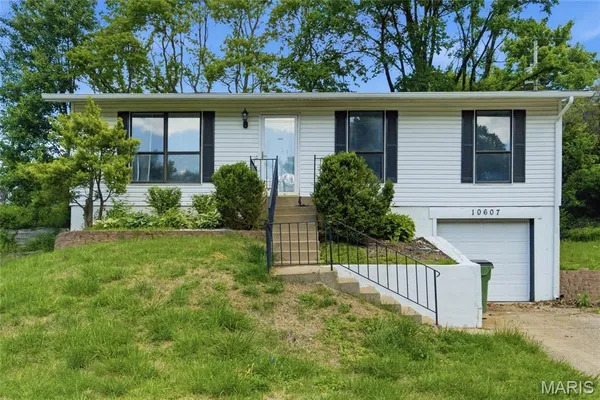 $184,900 | 10607 St Michaels Terrace Court, St. Ann, MO 63074