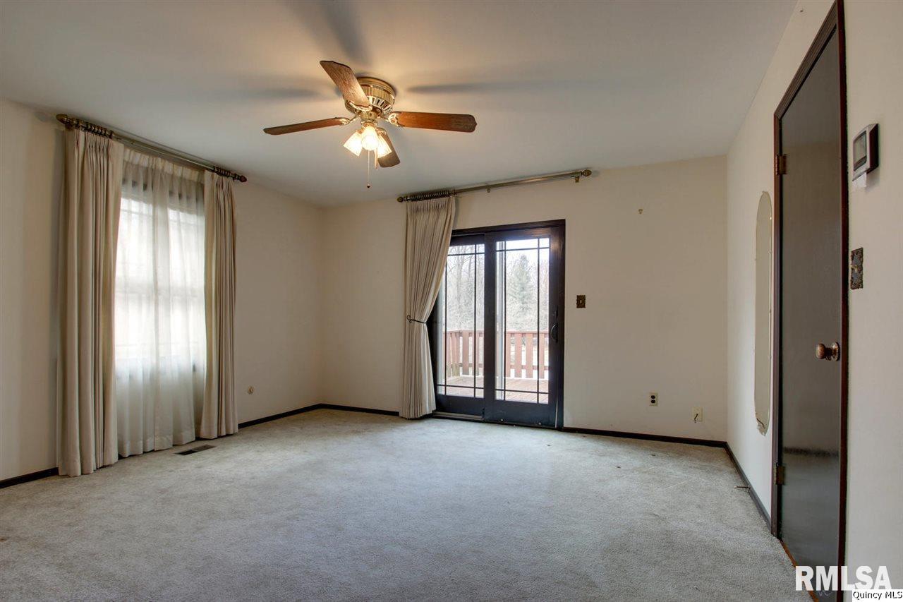 2820 Curved Creek Road Quincy, IL 62301 - Photo 3 of 10 Gallery Image 3