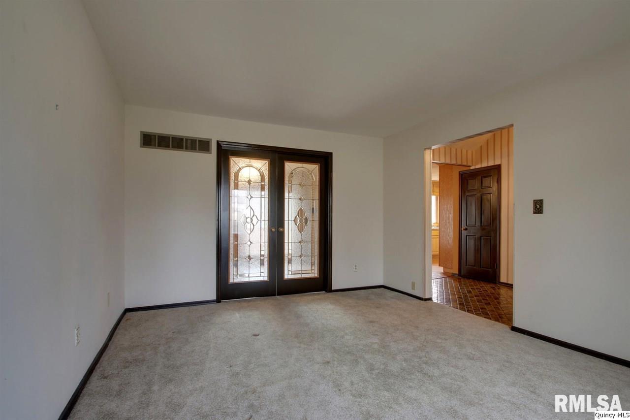 2820 Curved Creek Road Quincy, IL 62301 - Photo 5 of 10 Gallery Image 5