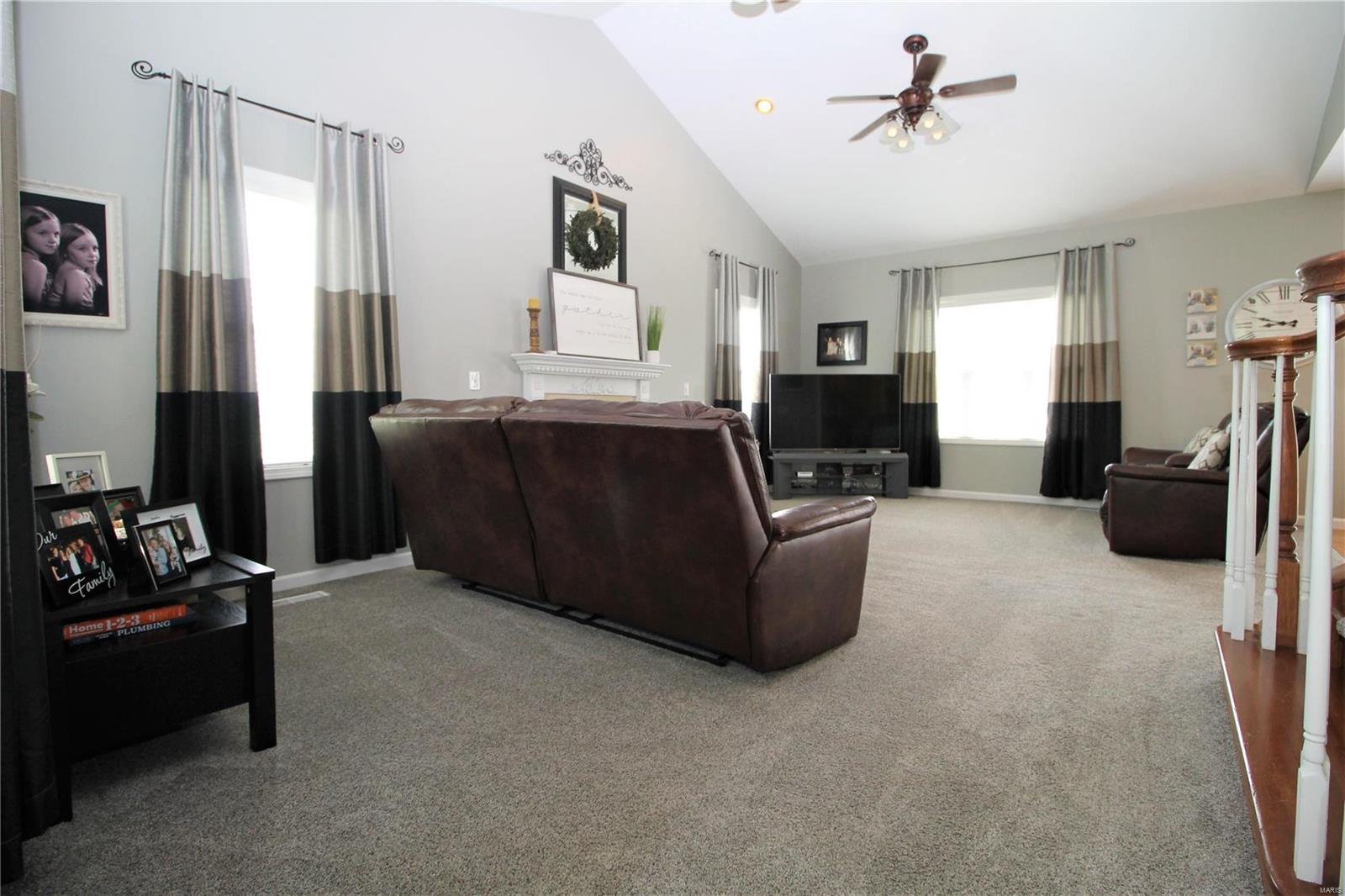 3145 Staunton Road Edwardsville, IL 62025 - Photo 18 of 58 Gallery Image 18