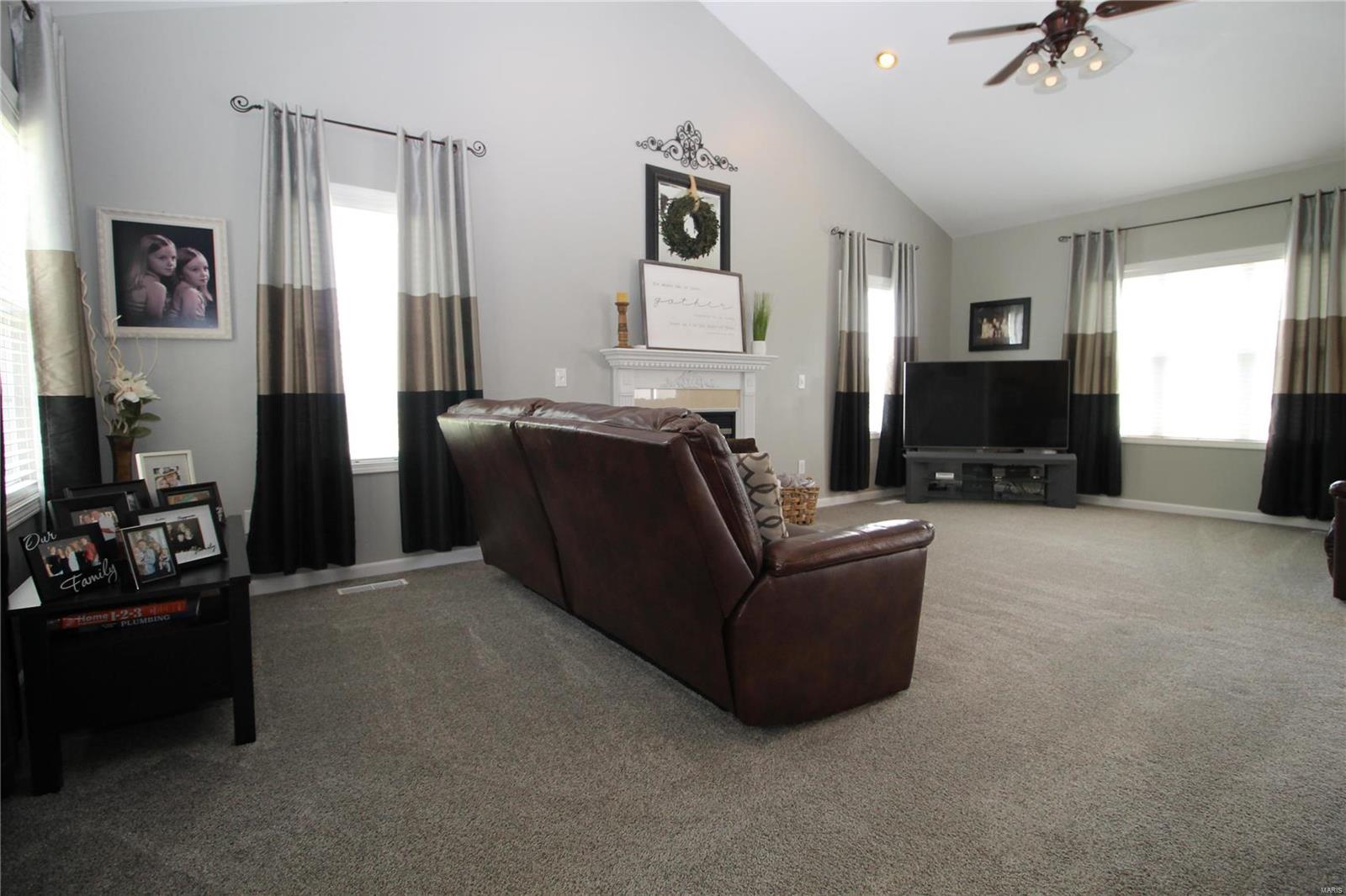3145 Staunton Road Edwardsville, IL 62025 - Photo 19 of 58 Gallery Image 19