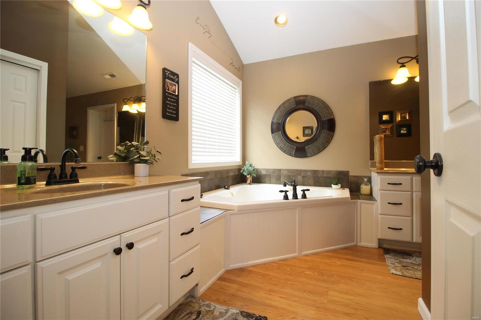 3145 Staunton Road Edwardsville, IL 62025 - Photo 25 of 58 Gallery Image 25
