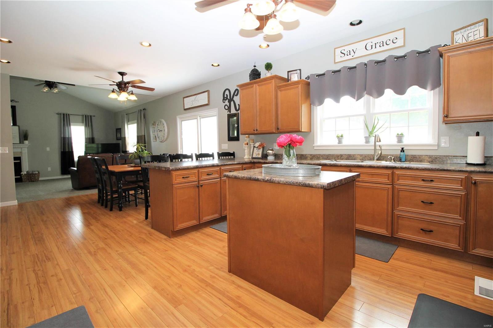 3145 Staunton Road Edwardsville, IL 62025 - Photo 9 of 58 Gallery Image 9
