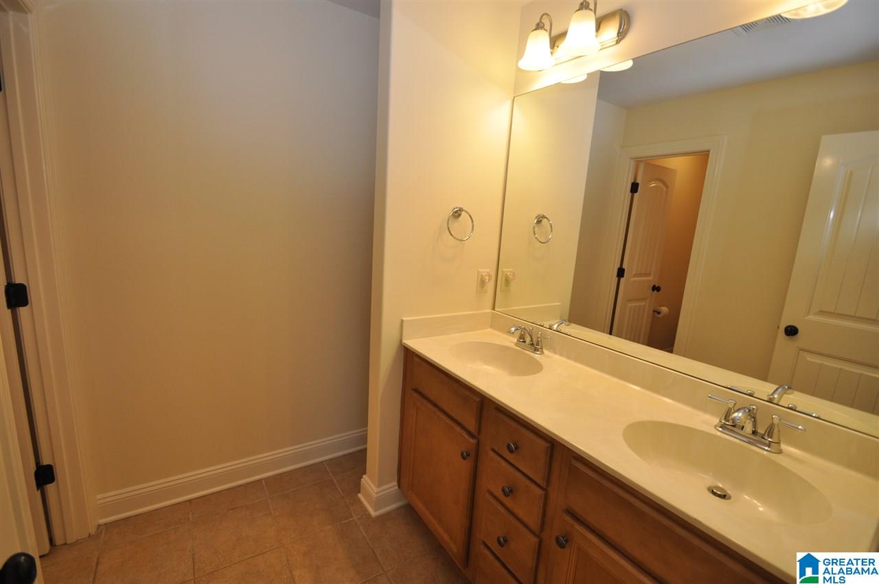 102 Falling Waters Lane Alabaster, AL 35114 - Photo 4 of 9