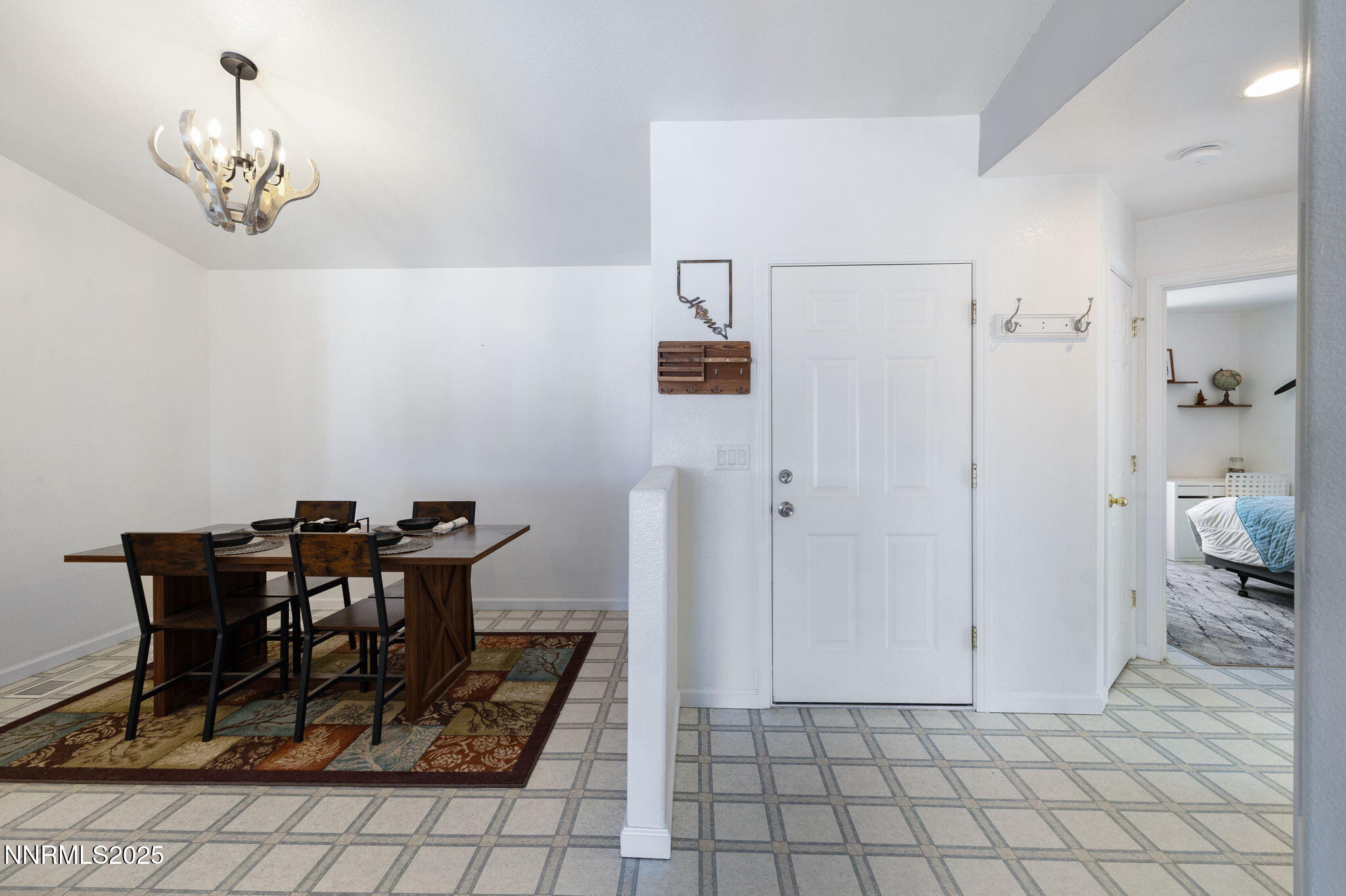 11610 Mistletoe Street Reno, NV 89506 - Photo 3 of 40 19-web-or-mls-11610 Mistletoe-6