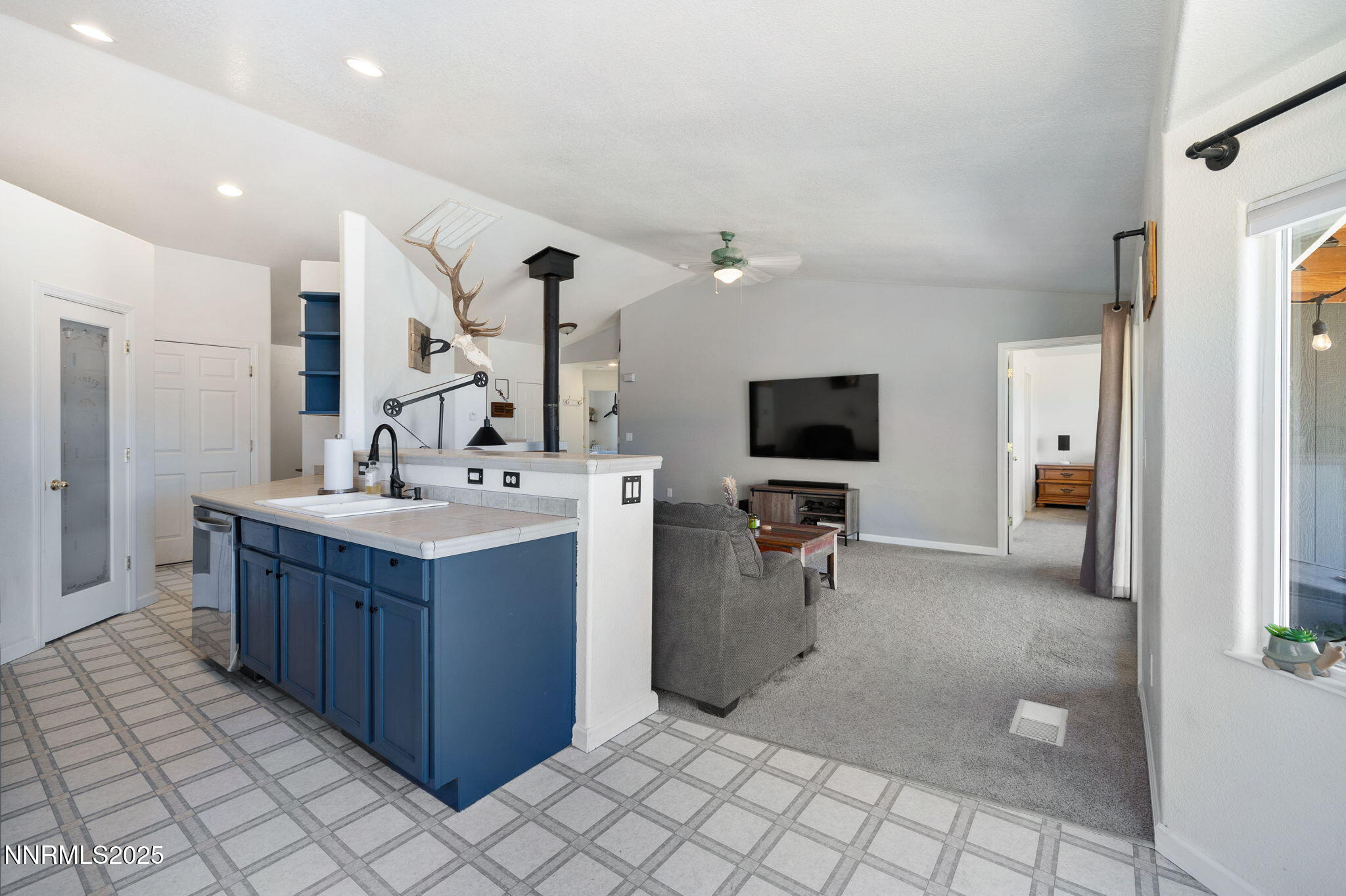 11610 Mistletoe Street Reno, NV 89506 - Photo 6 of 40 23-web-or-mls-11610 Mistletoe-10