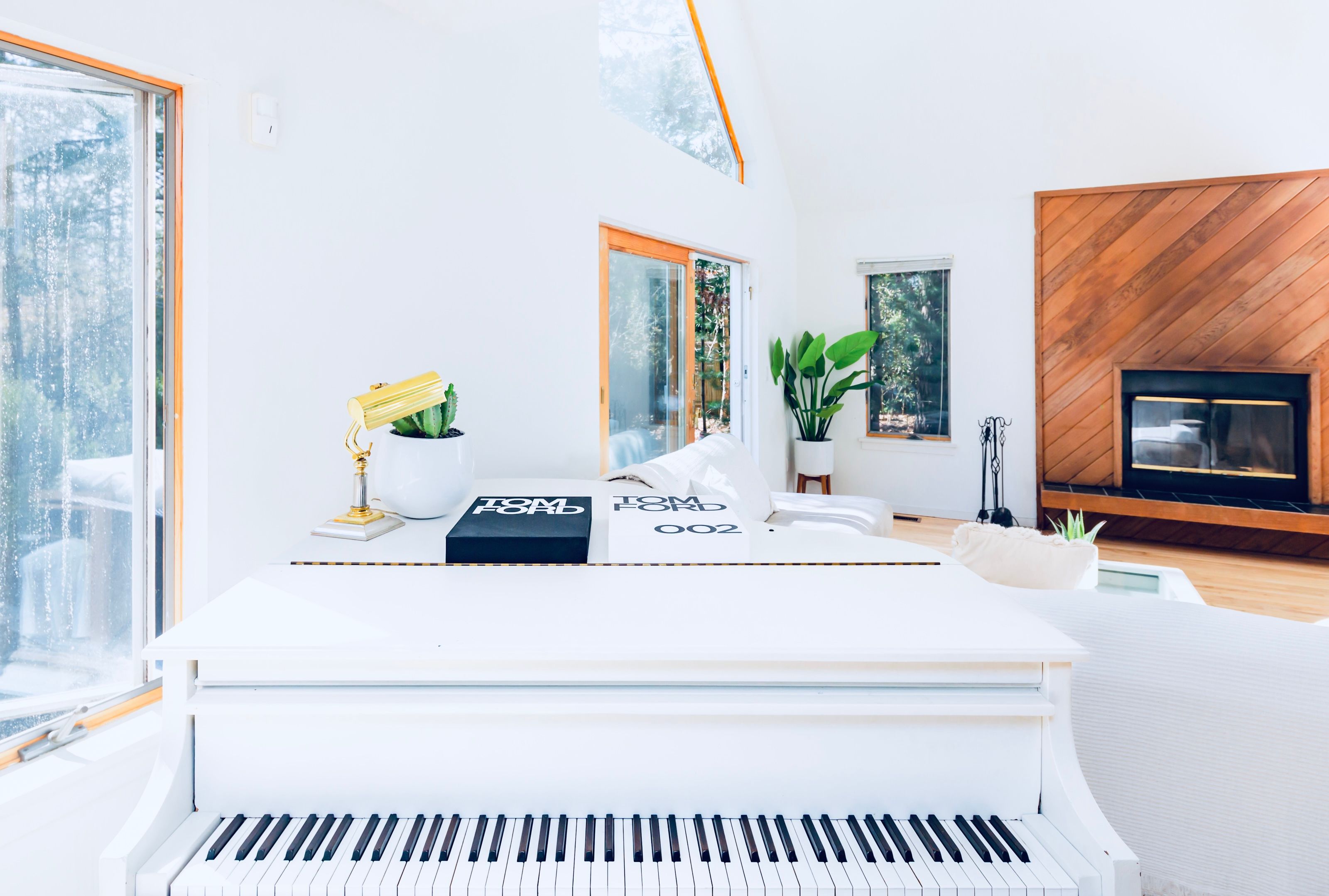 67 Edwards Hole Road East Hampton, NY 11937 - Photo 14 of 36