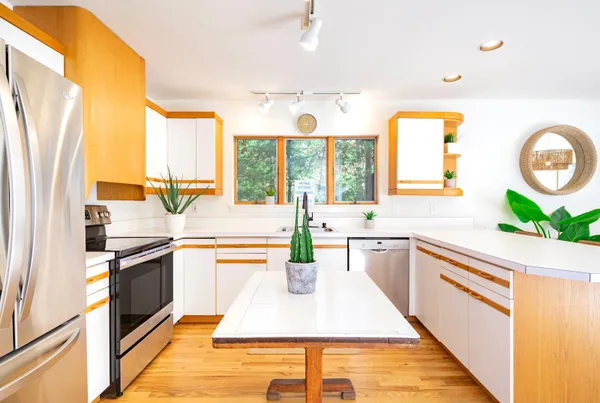 $45,000 | 67 Edwards Hole Road, East Hampton, NY 11937