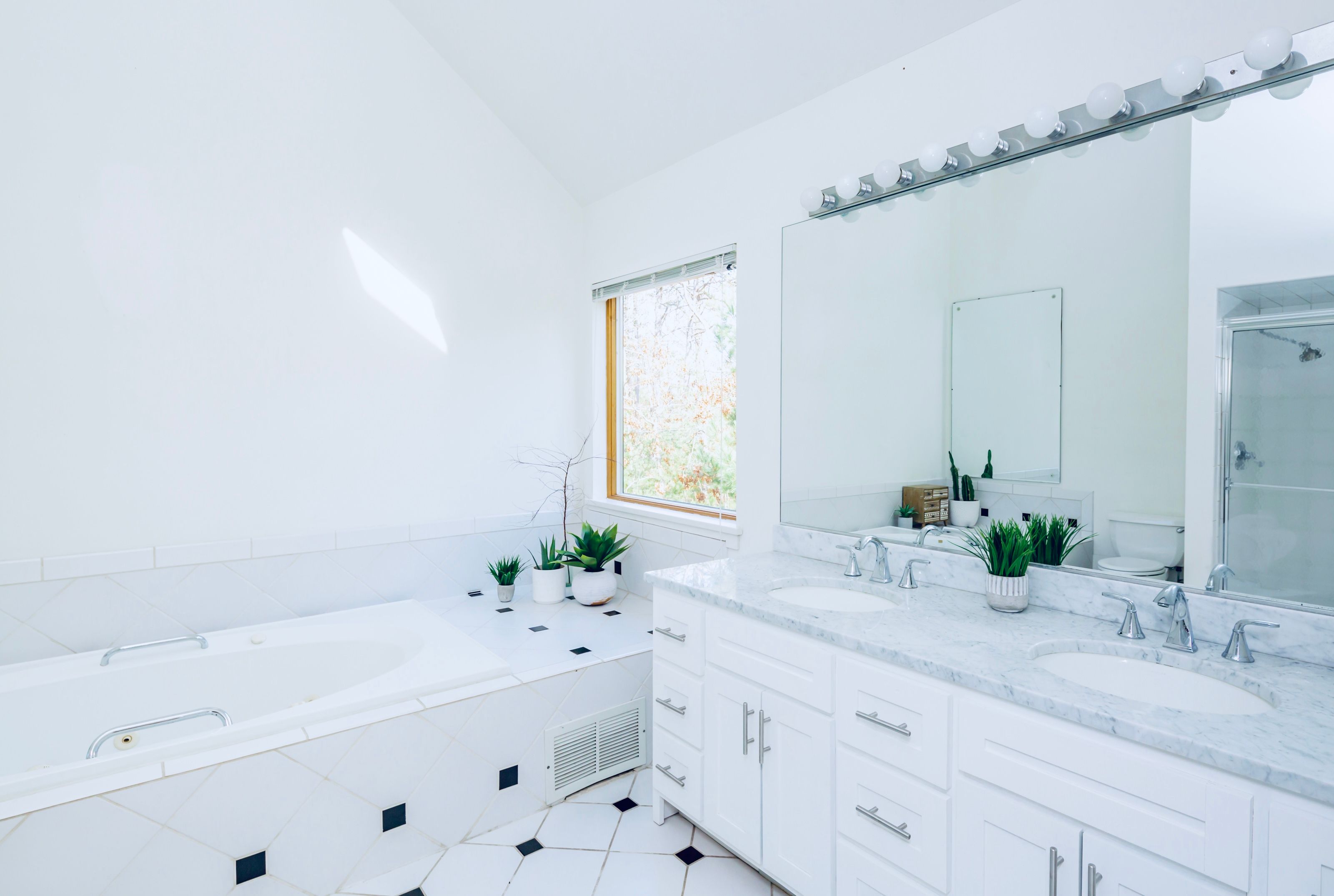 67 Edwards Hole Road East Hampton, NY 11937 - Photo 23 of 36