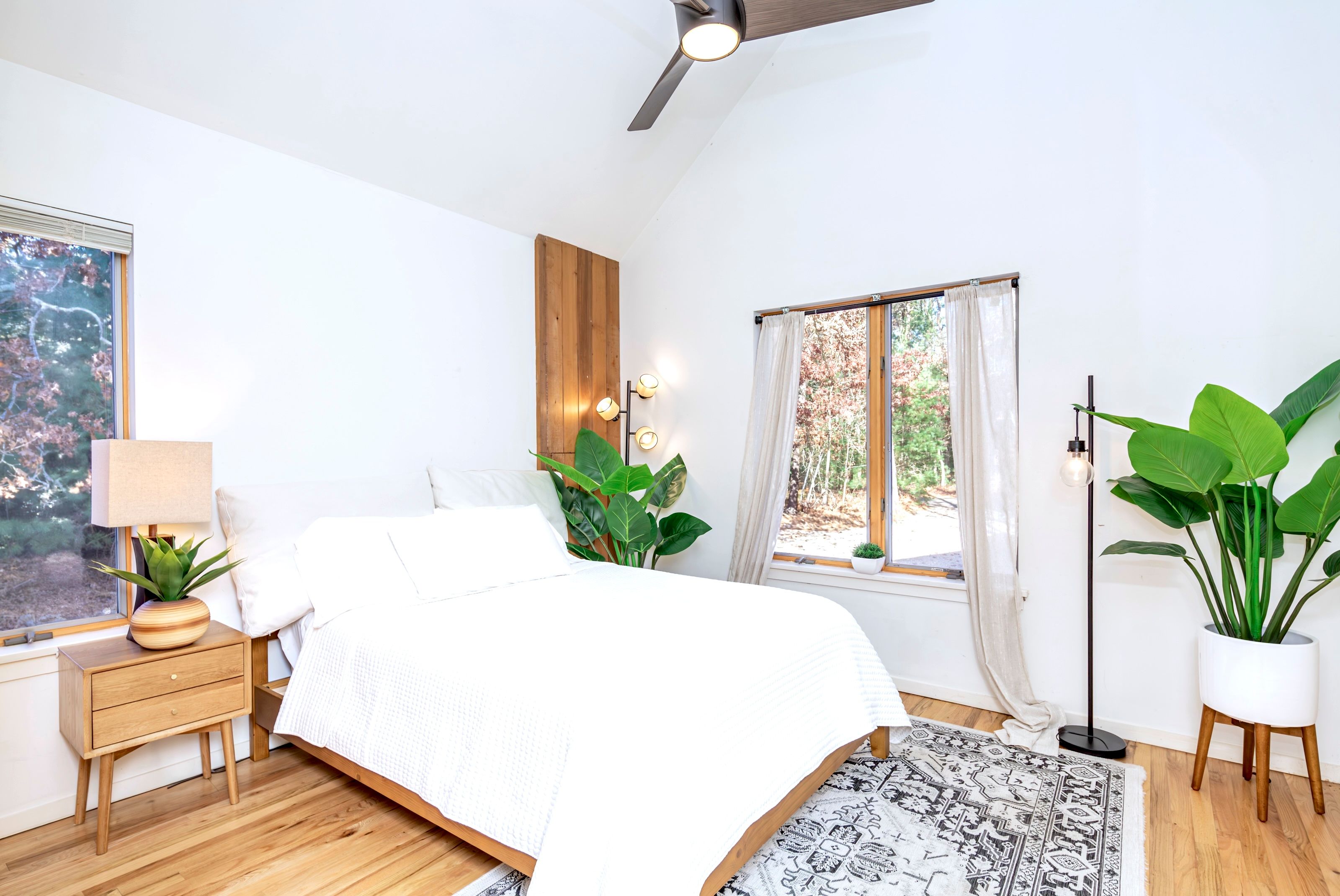 67 Edwards Hole Road East Hampton, NY 11937 - Photo 28 of 36