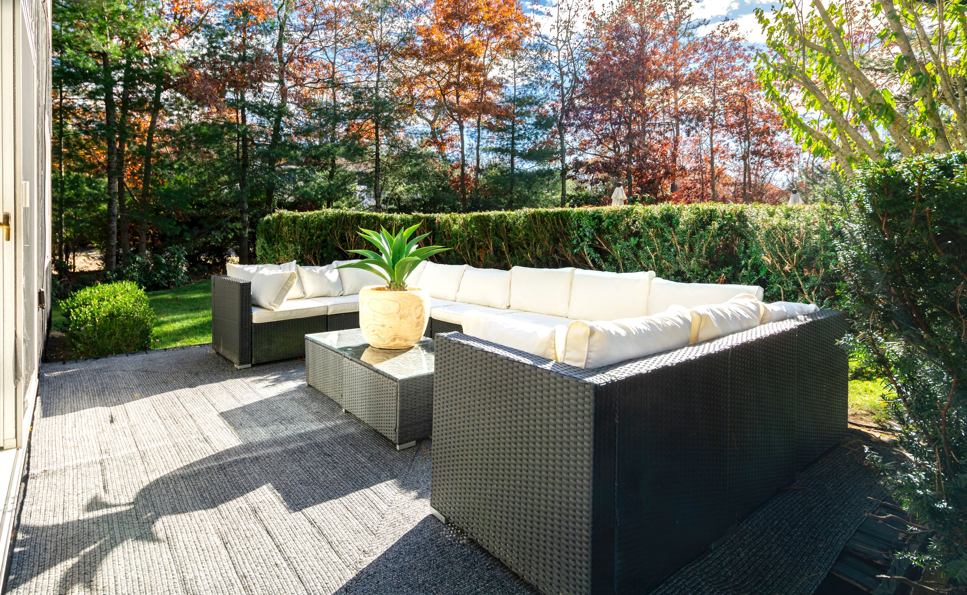 67 Edwards Hole Road East Hampton, NY 11937 - Photo 31 of 36