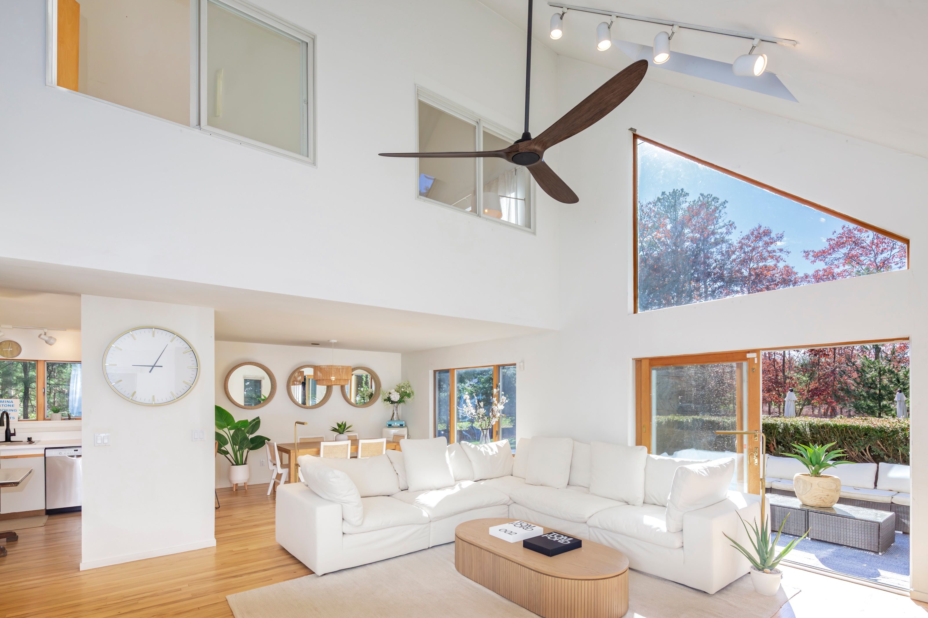 67 Edwards Hole Road East Hampton, NY 11937 - Photo 8 of 36