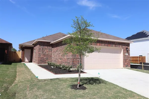 $2,100 | 232 Michelle Drive, Grand Prairie, TX 75051