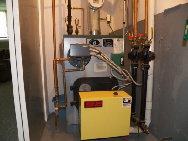 54 Juniper Road Ashburnham, MA 01430 - Photo 22 of 26 a utility room with dryer and washer