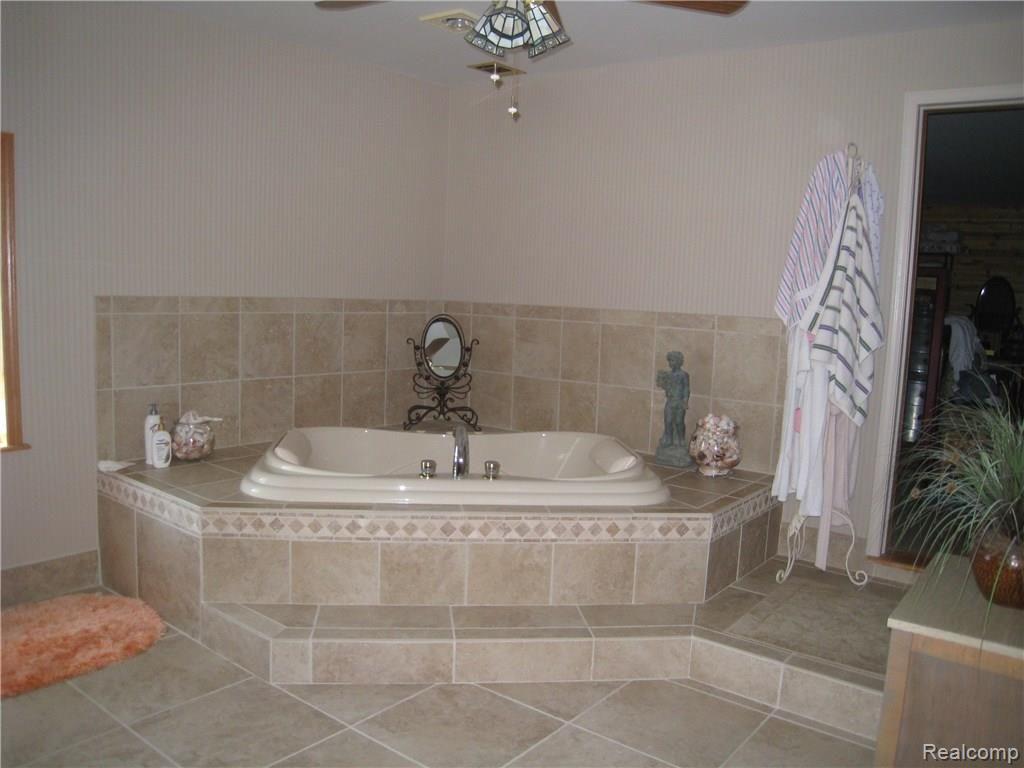 1243 Barnes Road Mayville, MI 48744 - Photo 12 of 45 2013-07-12 00.23