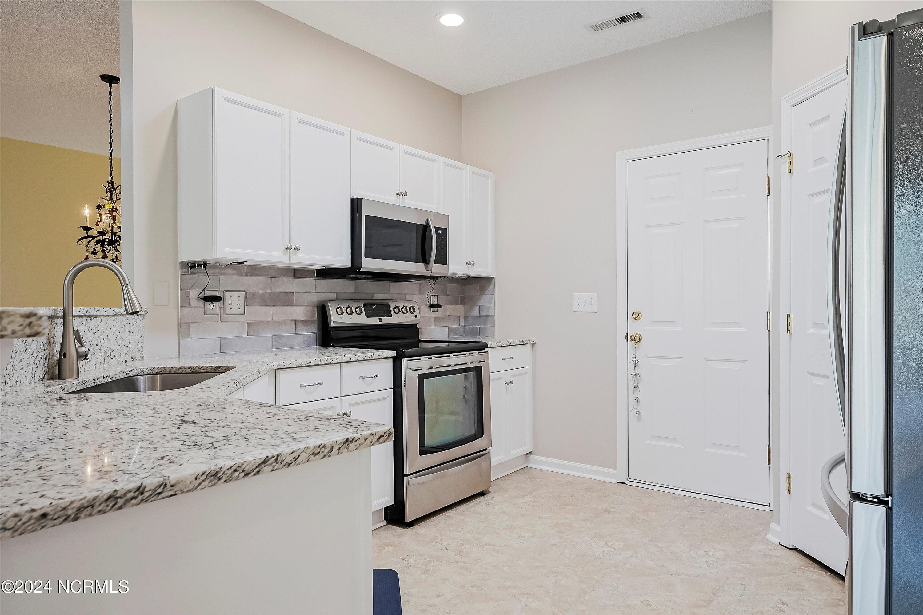 1017 Maplechase Drive Leland, NC 28451 - Photo 6 of 36 6