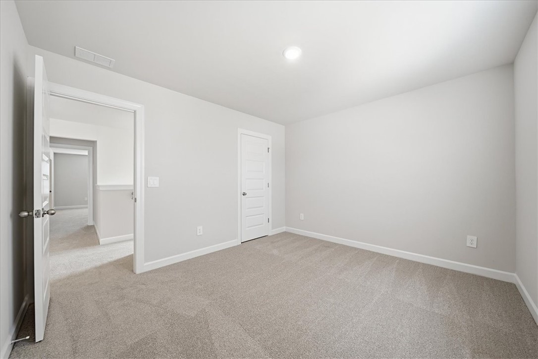 102 Gibbon Way Gray Court, SC 29645 - Photo 11 of 49