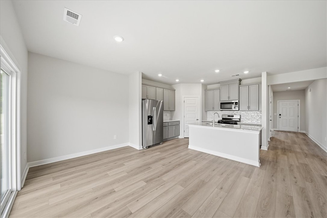 102 Gibbon Way Gray Court, SC 29645 - Photo 4 of 49