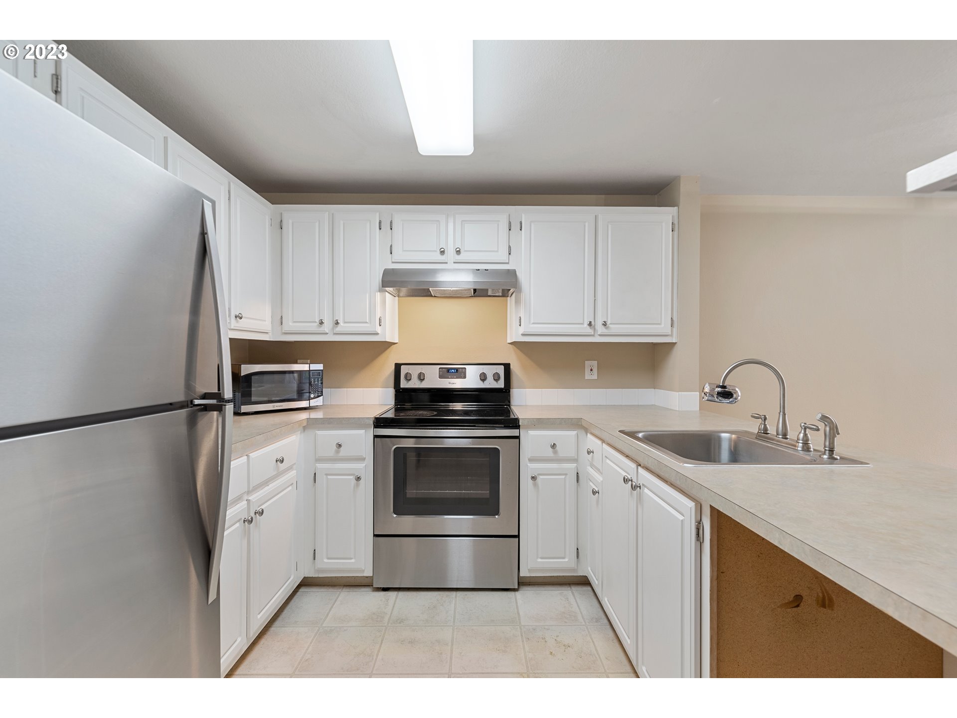 17516 Northwest Springville Road, Unit B16 Portland, OR 97229 - Photo 14 of 31 Gallery Image 14