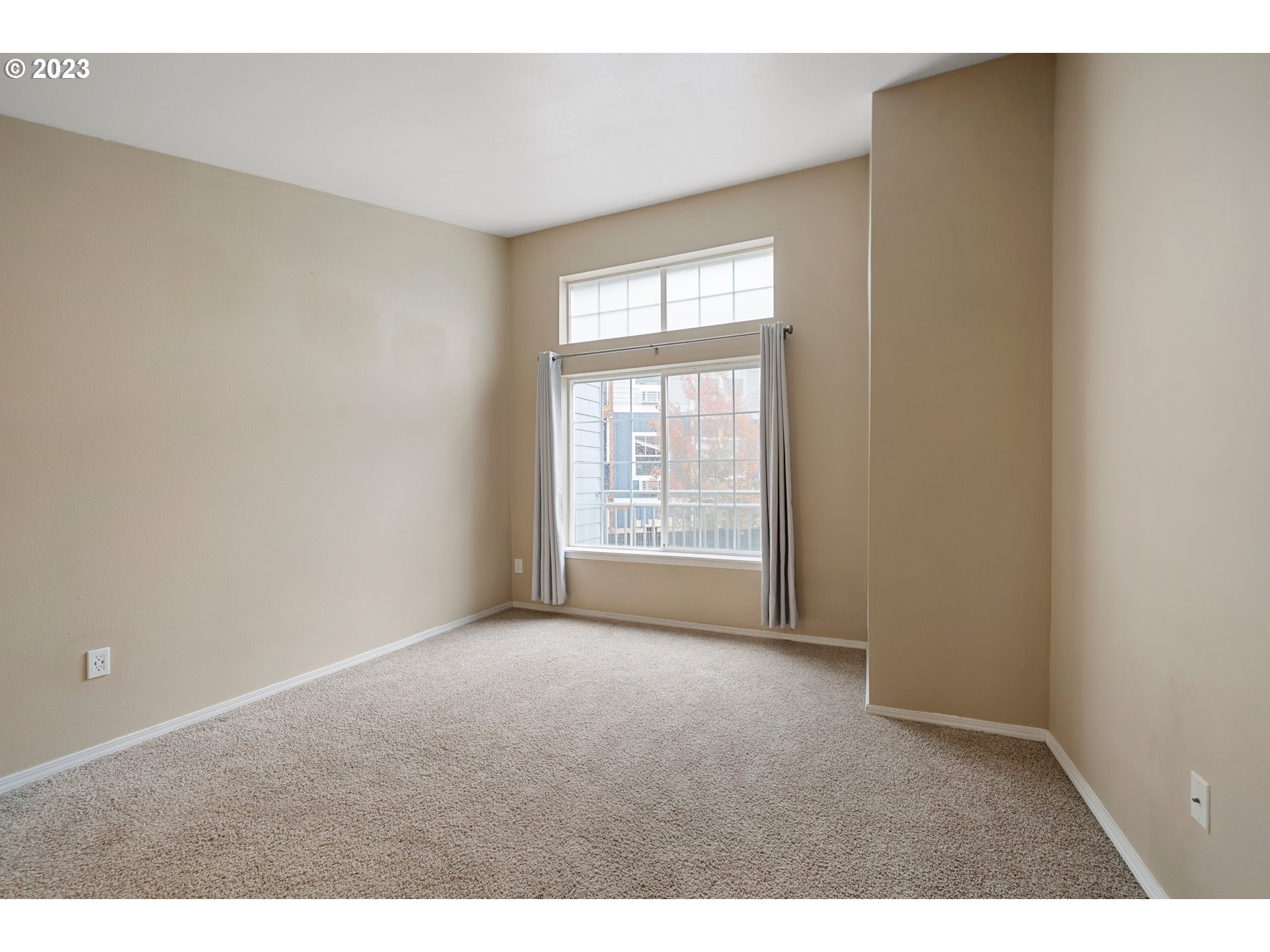 17516 Northwest Springville Road, Unit B16 Portland, OR 97229 - Photo 17 of 31 Gallery Image 17